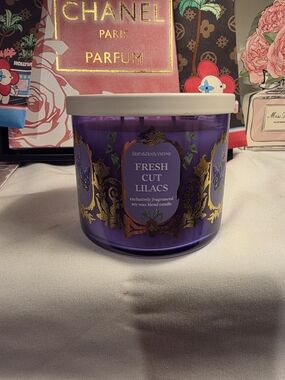 Bath & Body Works Fresh Cut Lilacs Candle